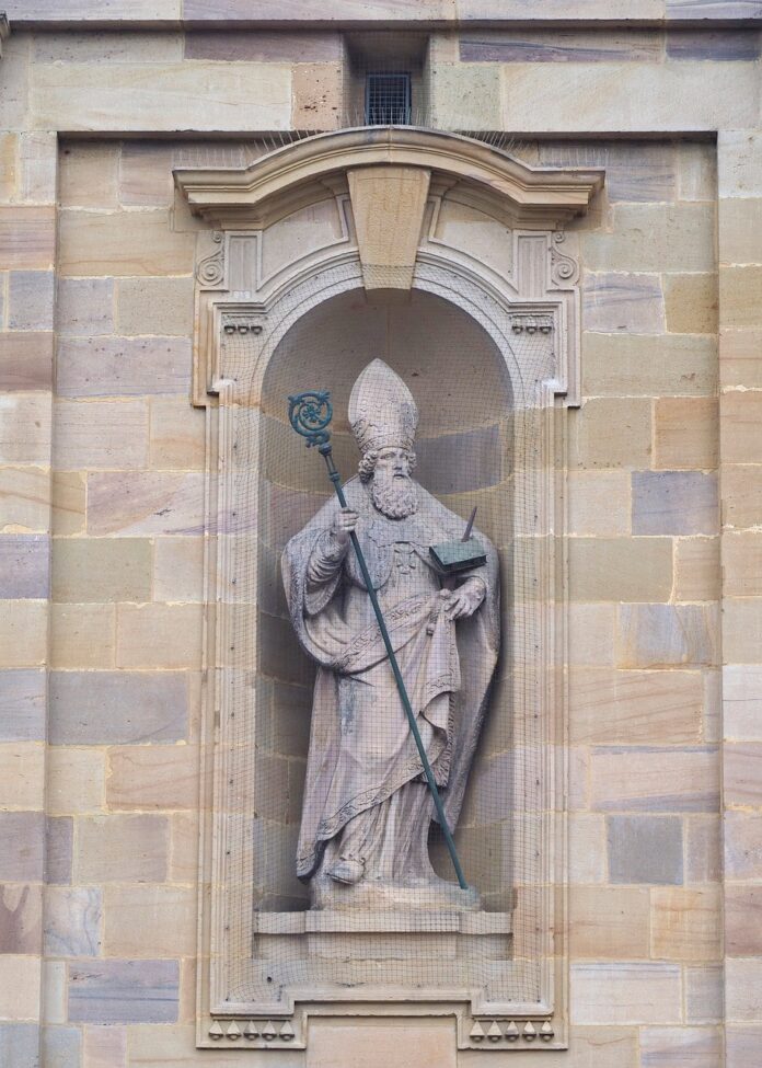 Statue des heiligen Bonifatius.