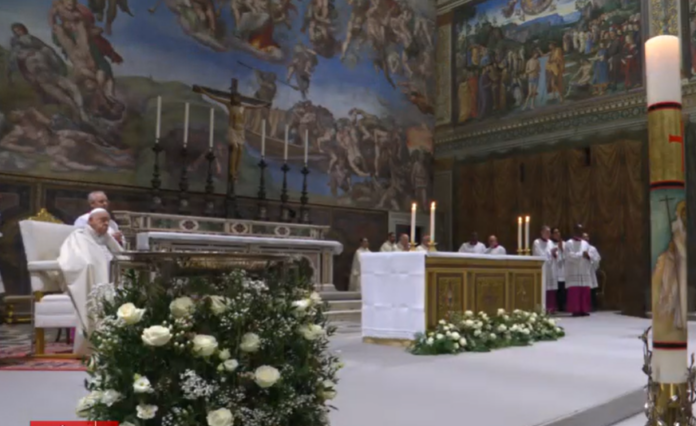 Papst Franziskus in der Sixtinischen Kapelle am Fest der Taufe des Herrn