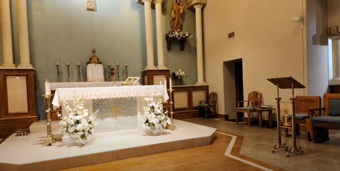 Blick auf den Altar der St. Patrick's Kirche