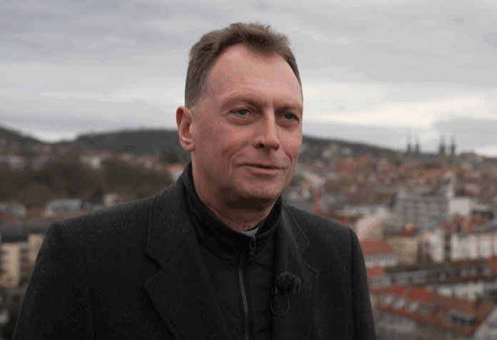 Erzbischof Gössl erneuert Kritik an möglicher Verfassungsrichterin