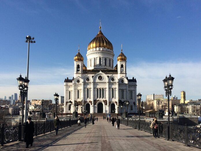 Aus der russisch orthodoxen Kirche kommen Zweifel, ob der Vatikan als neutralver Verhandlungsort geeignet ist. Hier ein Bild einer russisch-orthodoxen Kirche in Moskau