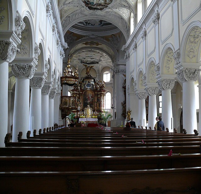 Innenraum des St. Michael Kloster Oberzell