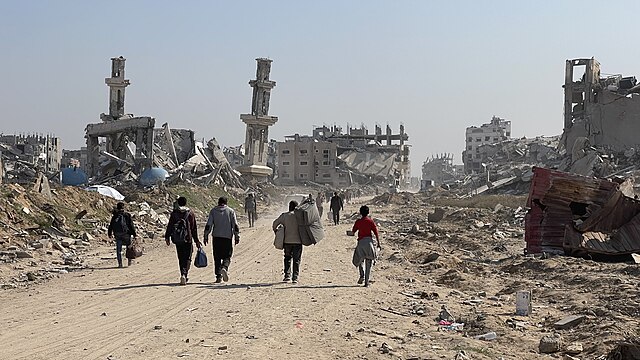 Menschen in Gaza kehren langsam in ihre zerstörte Heimat zurück.
