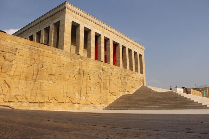Atatürk-Mausoleum ein Ziel der ersten Auslandsreise von Papst Leo