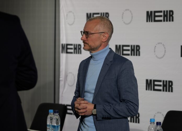 Johannes Hartl bei der Auftaktpressekonferenz der MEHR-Konferenz