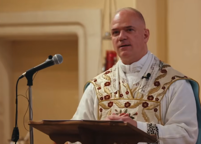 Der Generalobere der Piusbruderschaft Davide Pagliarani