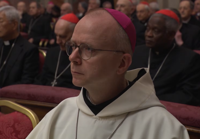 Der norwegische Bischof Erik Varden bei den Fastenexerzitien